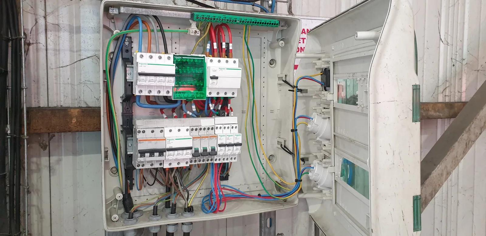 Installation électrique professionnelle